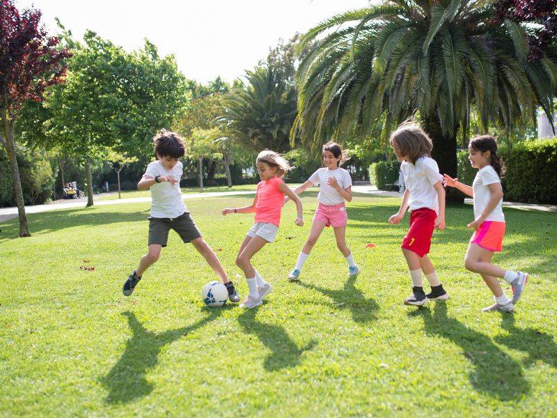 stage foot enfant france ou étranger